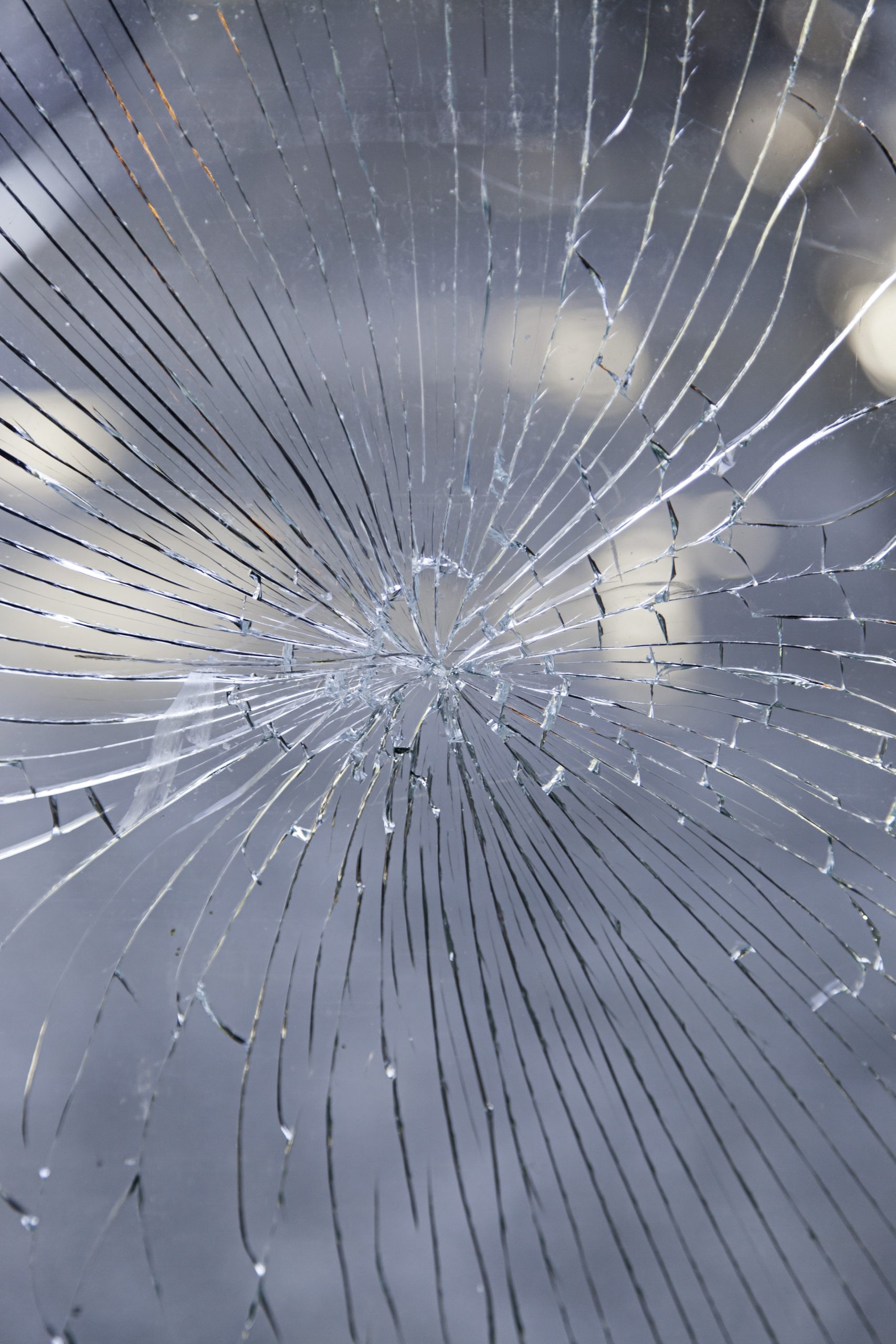 Pros and Cons of Glass Repairs